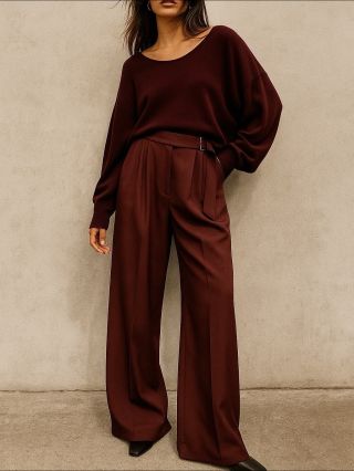 Dámske nohavice so zaujímavým zapinaním dostupné v 2 farbách Cena 37.90€ • materiál 95% polyester, 5% spandex • zapínanie...